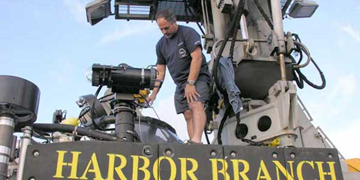 Hugo shares his career journey that led him to this position as submersible pilot at Harbor Branch Oceanographic Institute.