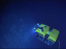 Hercules climbing the side of Bear Seamount.