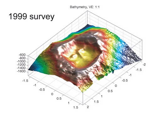 View a slide show of multi-beam maps showing the Vailulu'u crater when it was mapped in 1999, and again in 2005.