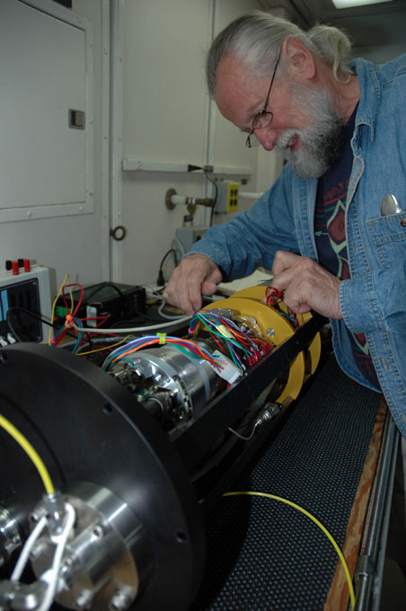 preparing the mass spectrometer