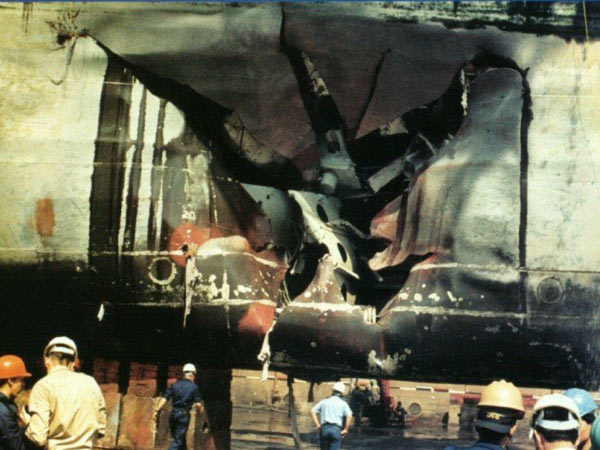 In 1991, the USS Tripoli sustained a 16x20 hole below the water line from a contact mine.