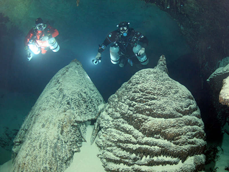 Bermuda Cave Geology