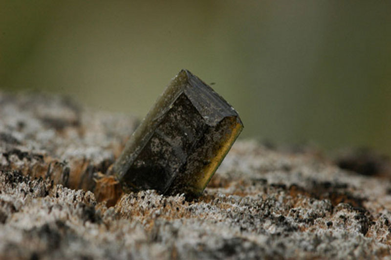 An obsidian blade fragment from the Pachuca source in the modern state of Hidalgo, Mexico. The obsidian from this source has a greenish hue, a symbolically significant color for Mesoamerican peoples.