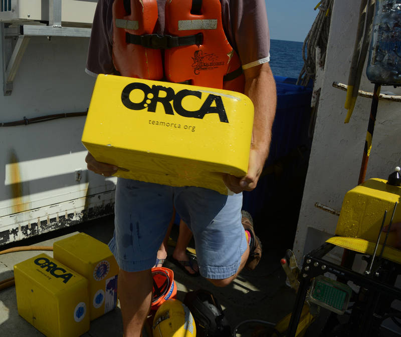 Removing syntactic foam blocks from Medusa to weigh