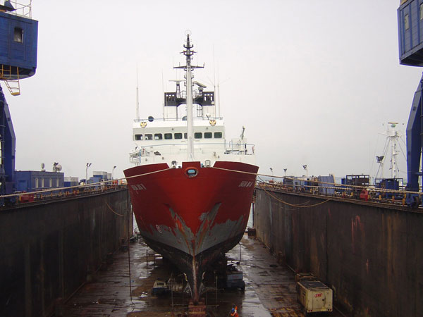 View a slideshow of images from the <em>Baruna Jaya IV</em>, in partnership with the <em>Okeanos Explorer</em>, in early 2010.