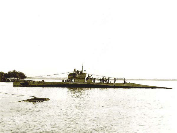 USS O-9 (SS-70)